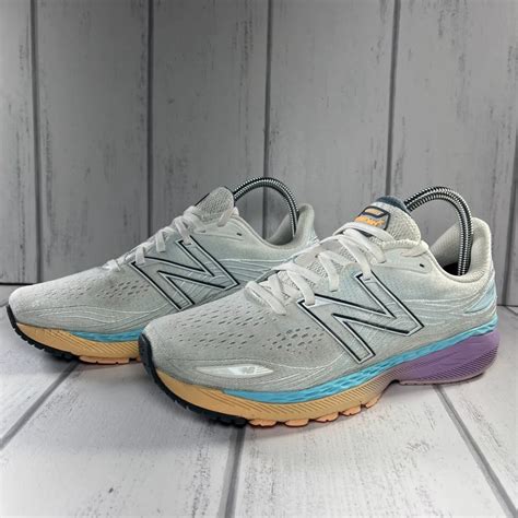 women's new balance orthopedic sneakers.